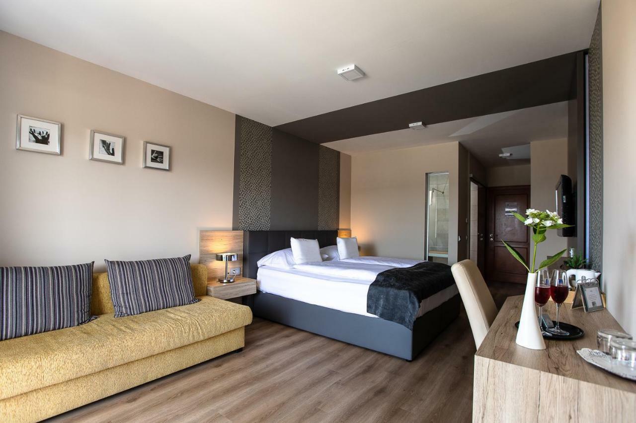 Gostilna In Motel Pri Lesniku Máribor Exterior foto