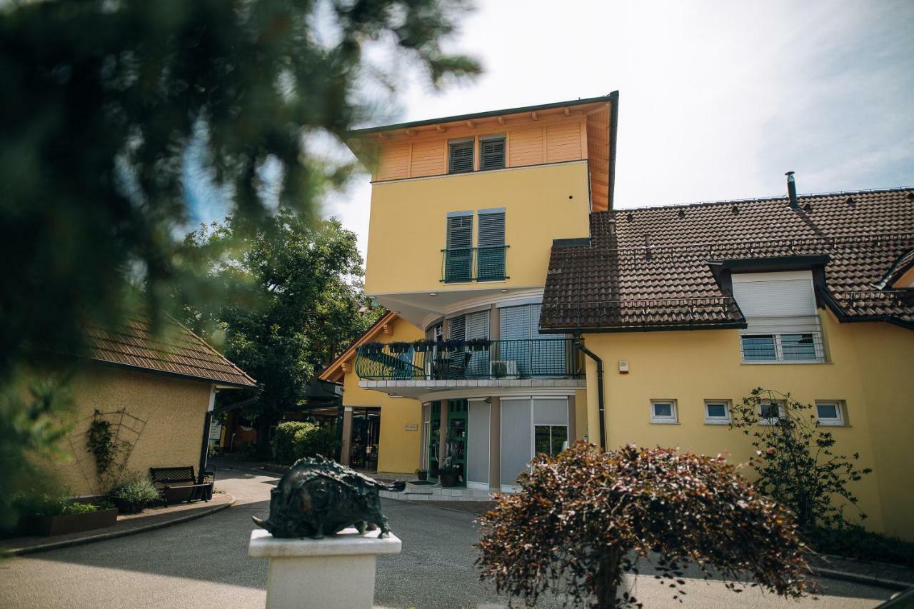 Gostilna In Motel Pri Lesniku Máribor Exterior foto